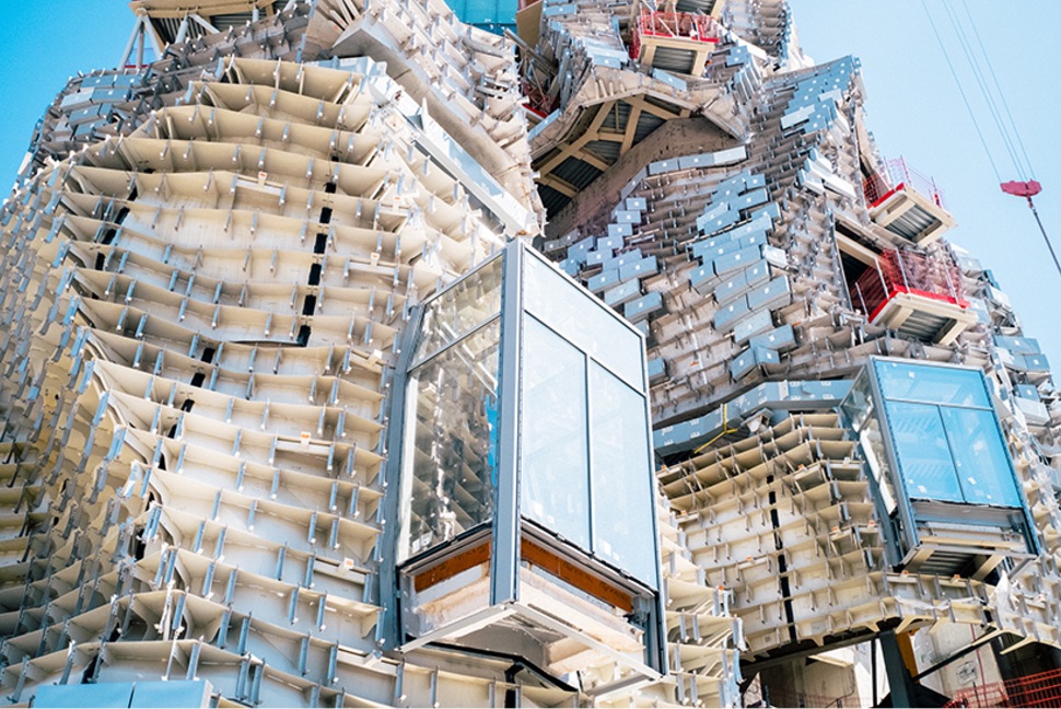Franck Gehry COnstruction Arles Travaux France Brève