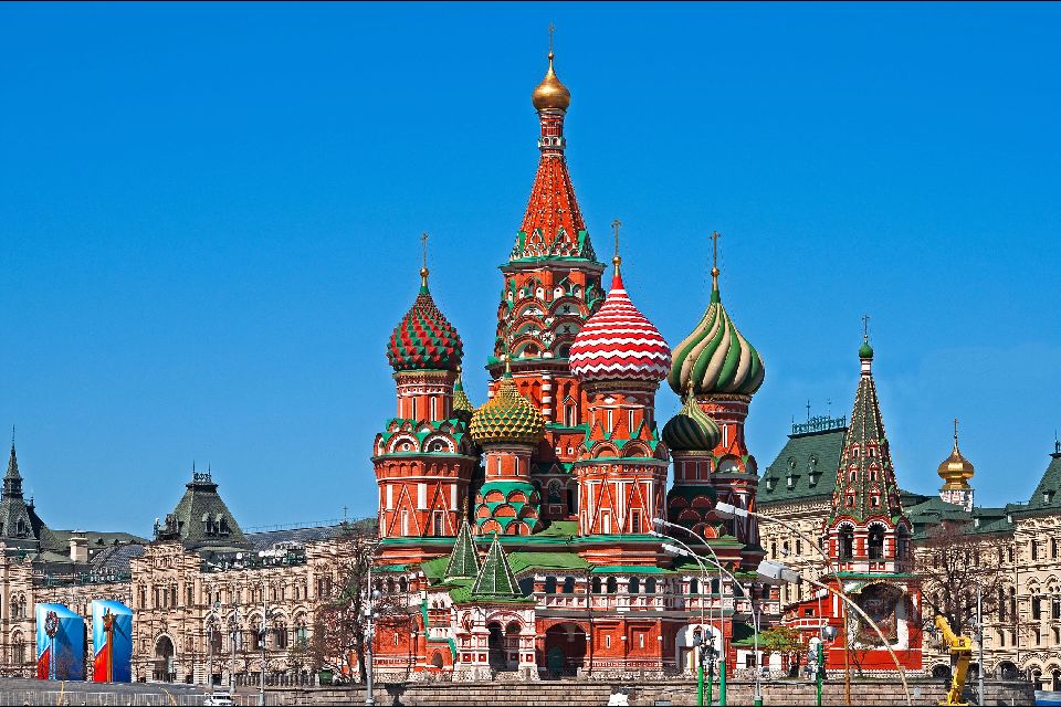 Les plus beaux lieux de culte en Russie Saint-basile-le-bienheureux-moscou