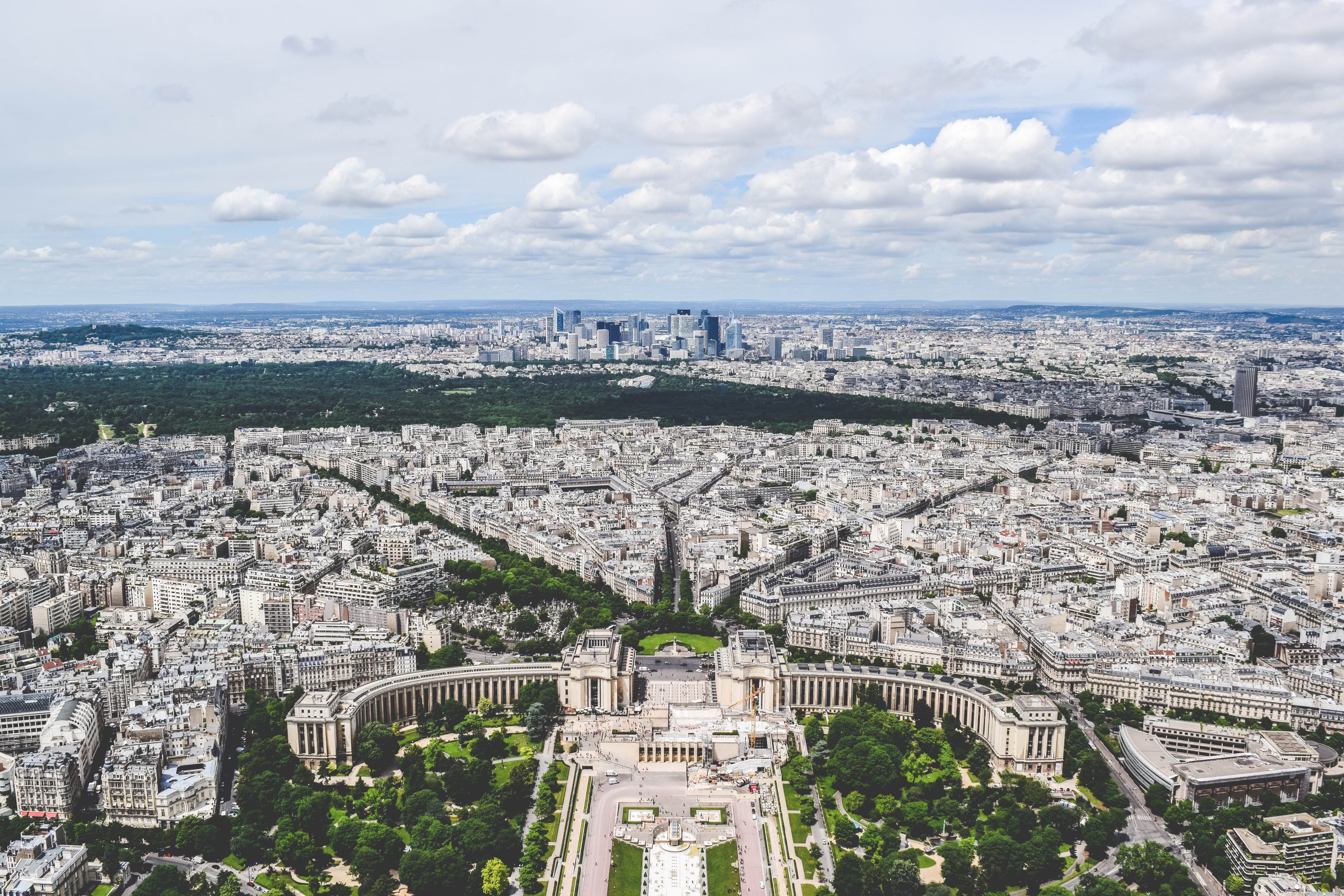 Обычный вид. Париж панорама Елисейских полей. Париж столица Франции с высоты птичьего полета. Европа с высоты птичьего полета Франция. Высота Эйфелевой башни в Париже.