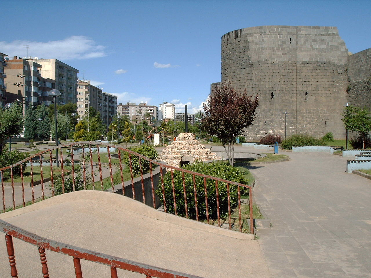 Diyarbakir, cette ville symbole du patrimoine Kurde en ...